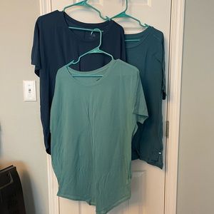 Lot of 3 XL North Face flash dry shirts